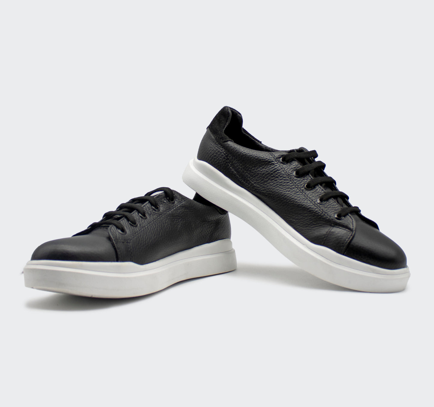 Tenis Negro
